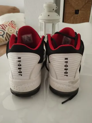 Zapatillas Jordan Talla 40 Negras Rojas Blancas