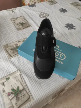 Zapato ortopédico negro