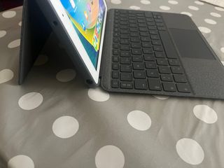 iPad 7ª Gen 32GB Oro Rosa + Funda + Pencil