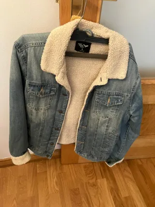 Cazadora vaquera forrada talla M marca alemana