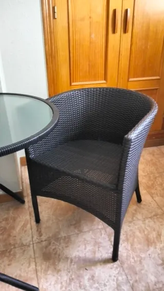 Mesa y 2 Sillas Exterior Ratán Cristal