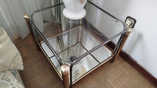 Conjunto de 3 mesas y 6 sillas de comedor.