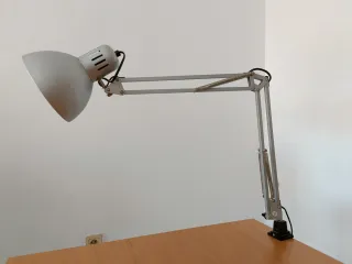 Flexo de mesa gris metálico