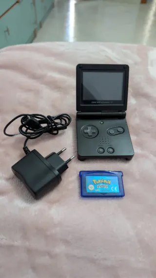 Nintendo GameBoy Advance SP Nero + pokemon zaffiro