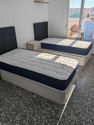 Liquidación stock almacén de muebles