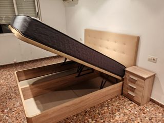 Liquidación stock almacén de muebles