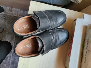 Zapatos Escolares Negros