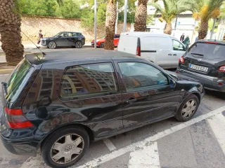 Volkswagen Golf 2000