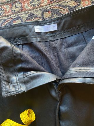Pantalón niña efecto piel Zara T14