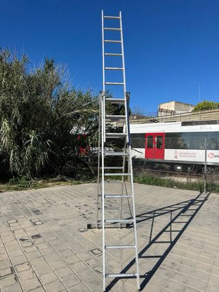 Escalera de aluminio plegable