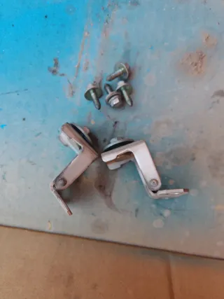 Bisagra portón trasero para coche