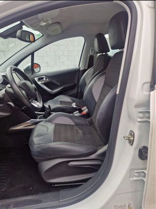 Peugeot 2008 2014 1.6 HDI