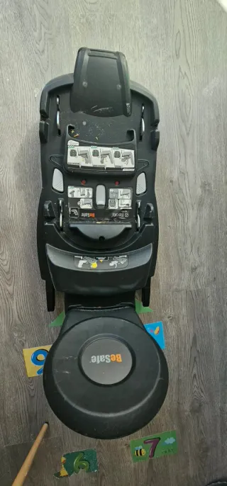 Seggiolino auto Besafe + base Isofix
