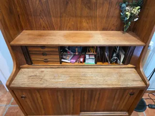 Mueble escritorio de madera maciza de palo de rosa