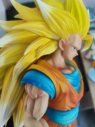 Figura Goku SSJ3 de Dragon Ball Z