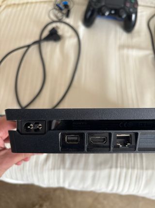 PS4 Slim + GTA V + Mando y Cables