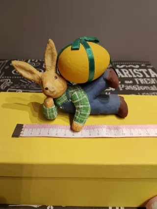 Decorazione Pasquale Coniglio Uovo Giallo