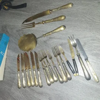 Set Cubiertos Antiguos Metal Dorado y Plateado