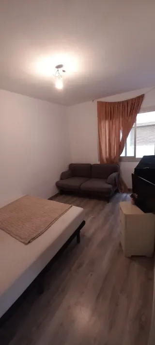 Se alquila habitación