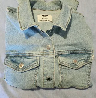 Cazadora vaquera Bershka mujer