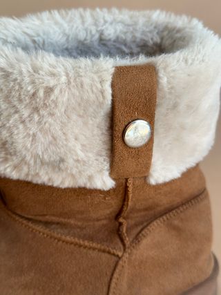 Botas UGG marrones con forro de pelo