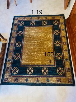 Tappeto blu e giallo con design