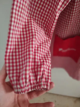 Babero Teresianas Cuadros Rojo