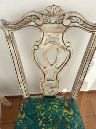 Juego de 4 sillas estilo antiguo