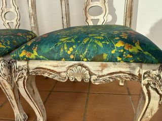 Juego de 4 sillas estilo antiguo