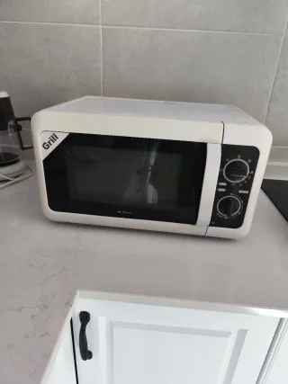 Microondas blanco con grill