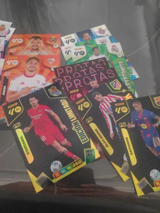 27 Cromos Adrenalyn 25/26