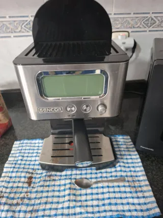 Cafetera Sencor Plata