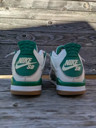Jordan 4 Retro Pine Green