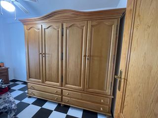Armario madera maciza clásico grande