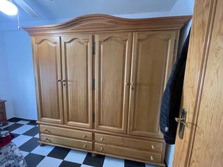 Armario madera maciza clásico grande