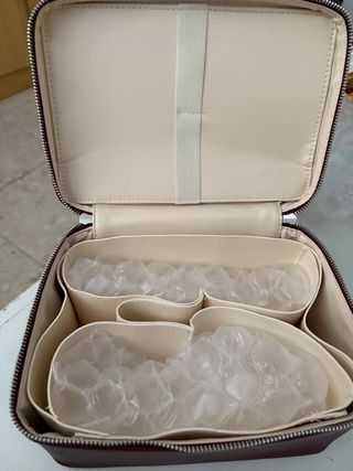 Estuche de maquillaje burdeos