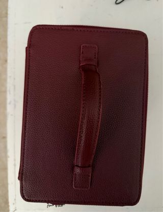 Estuche de maquillaje burdeos