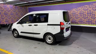 Ford Transit Courier 2015