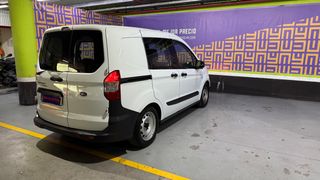 Ford Transit Courier 2015