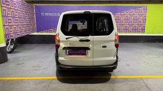 Ford Transit Courier 2015