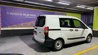 Ford Transit Courier 2015