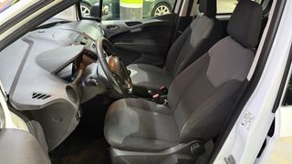 Ford Transit Courier 2015