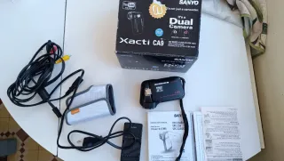 Câmara Sanyo Xacti CA9 à prova de água completa