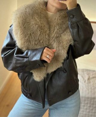 Cazadora efecto piel con cuello pelo nueva marrón
