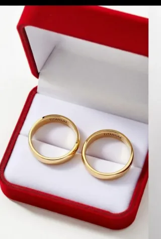 Lote de 2 alianzas de parejas chapado en oro