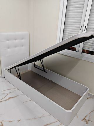 Liquidación stock de muebles