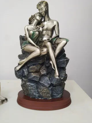 2 Figuras Pareja Enamorados