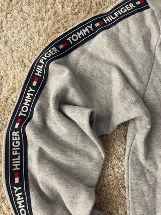 Sweatshirt Tommy Hilfiger Tape Logo Cinza