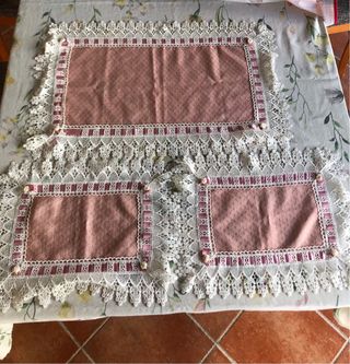 Centrini rosa e bianchi con pizzo