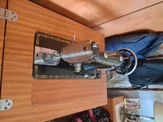 Máquina de coser Sigma antigua